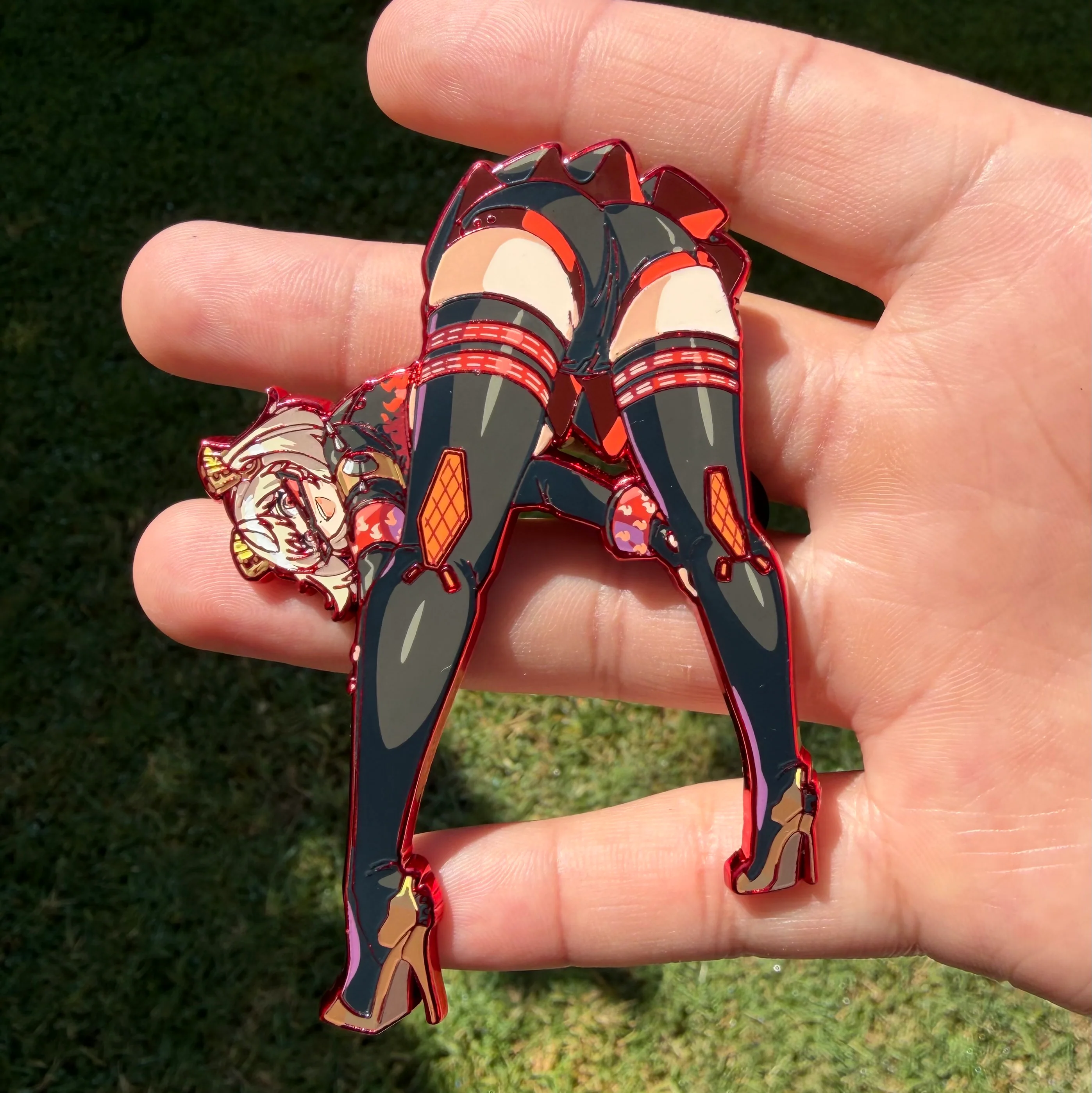 Burnice Pin *In-Hand* - Image 2