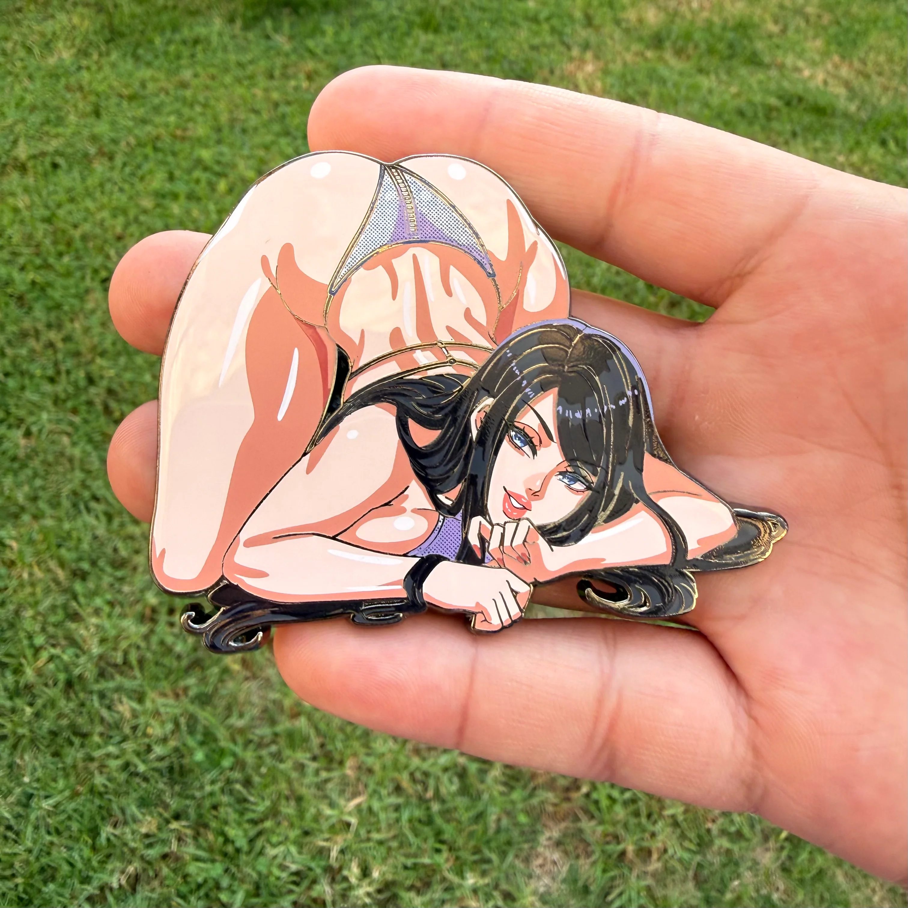 Stellar Raven Pin (In-hand) Extras - Image 3